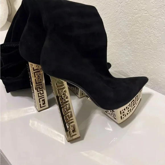 Versace Greek, Boots over the knee, black suede, 38 European - Picture 4 of 8